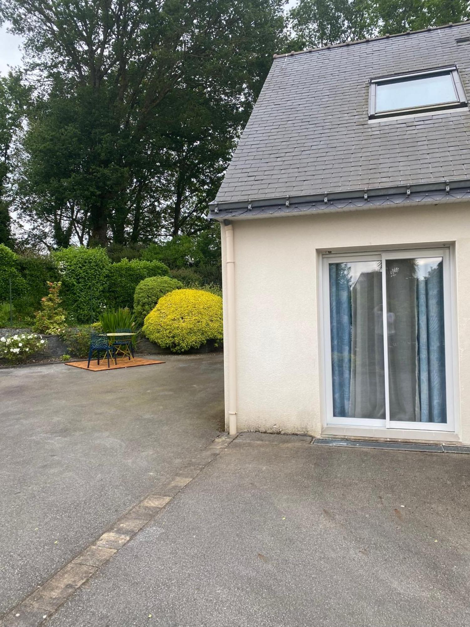 Studio, Sur Le Chemin Des Hortensias Ploermel Exterior photo